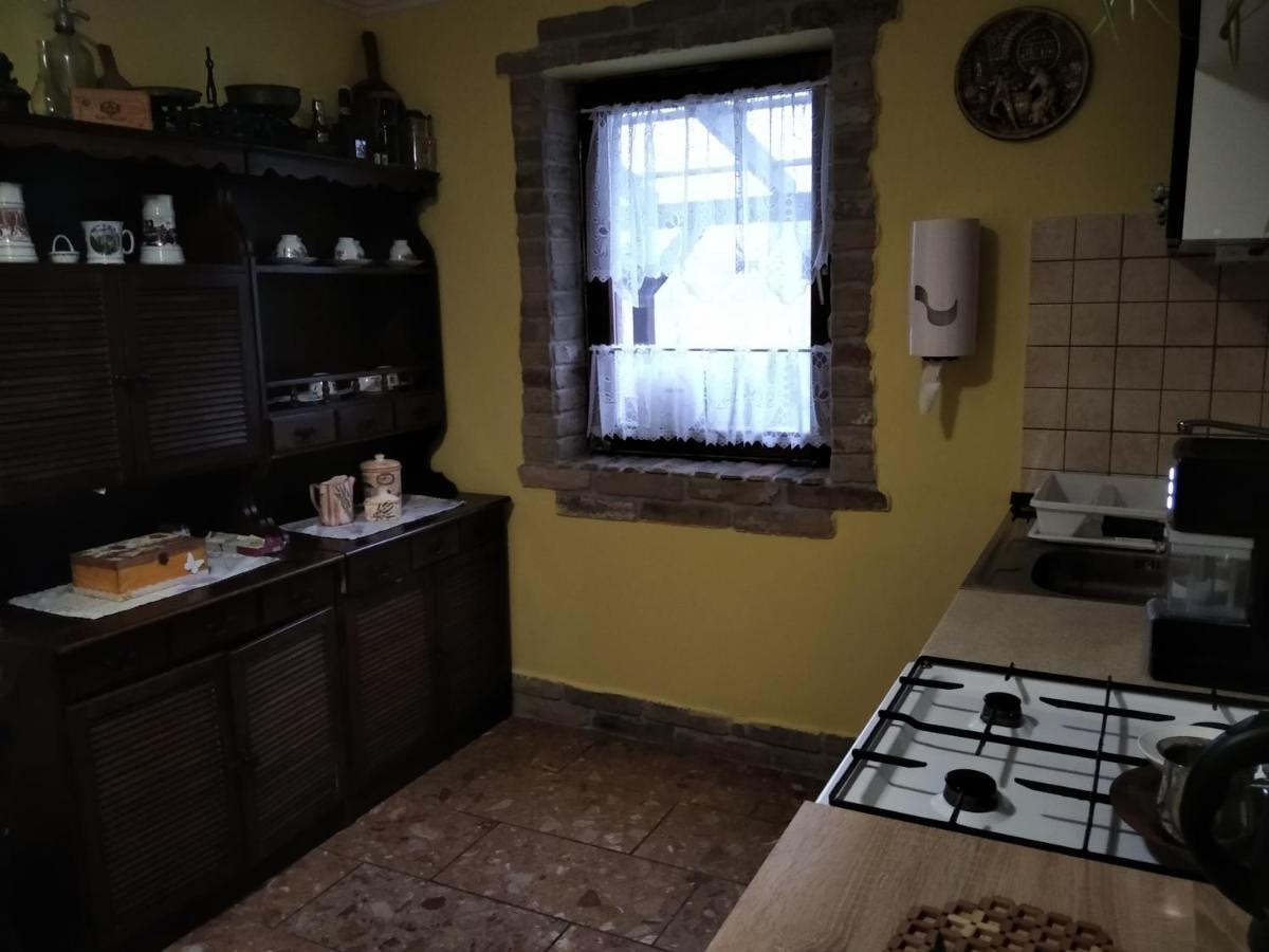 Moezsi Apartman Tolna Eksteriør bilde